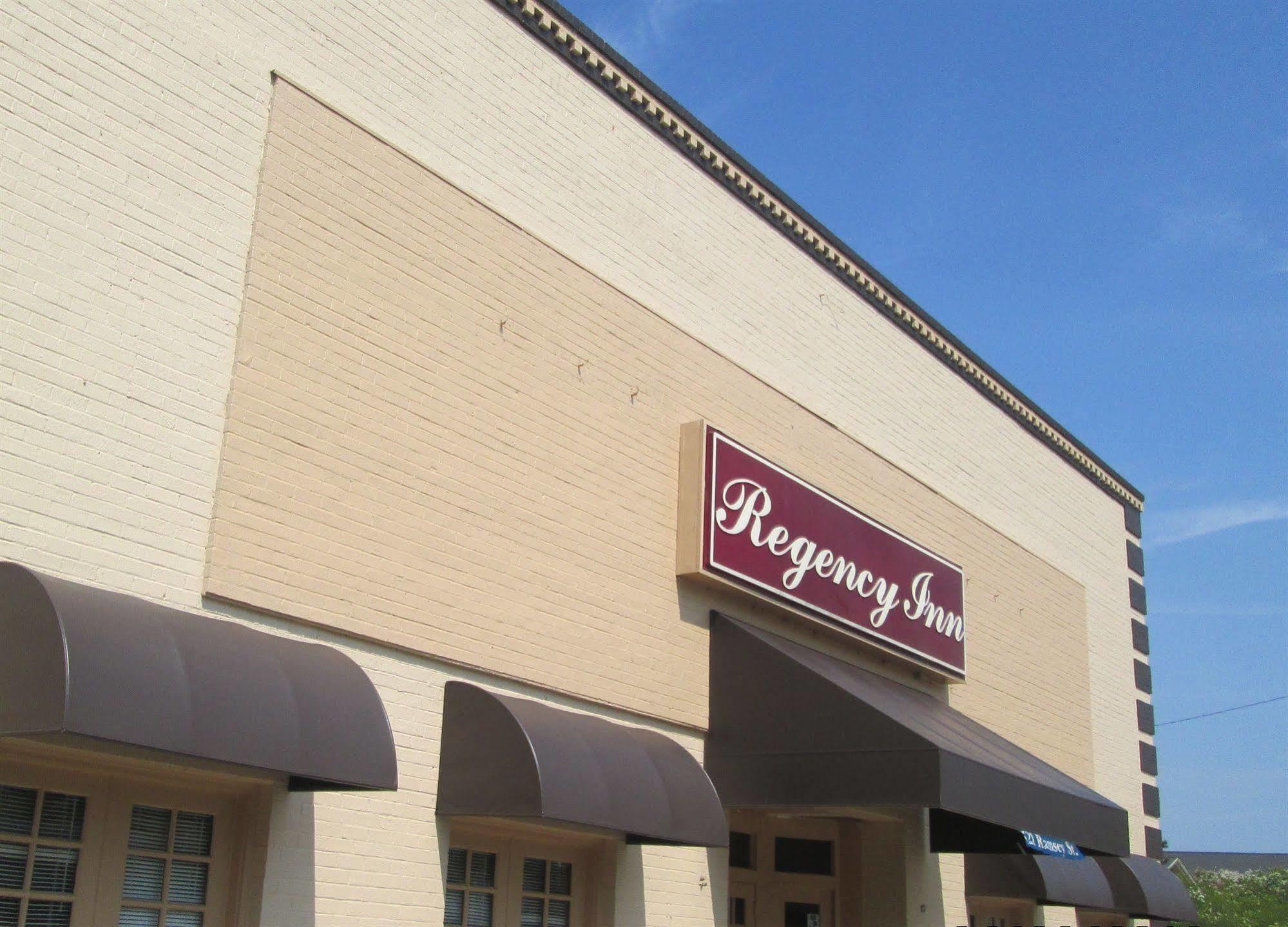 Regency Inn Fayetteville/Fort Bragg Exterior photo